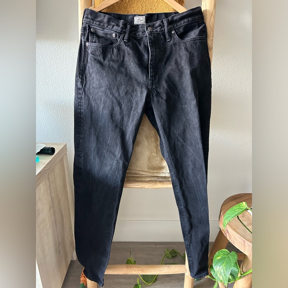Men’s J. Crew Black Classic Straight Denim Jeans